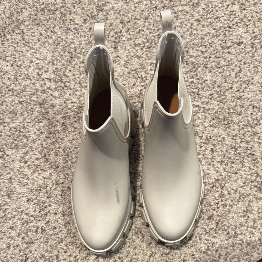Women's Gray Chelsea Boots by Jeffrey Campbell size 8
